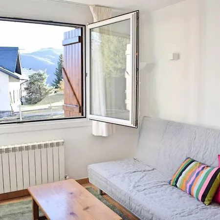 La Tosquera Jardin Comun Y Rutas Por Pirineos *